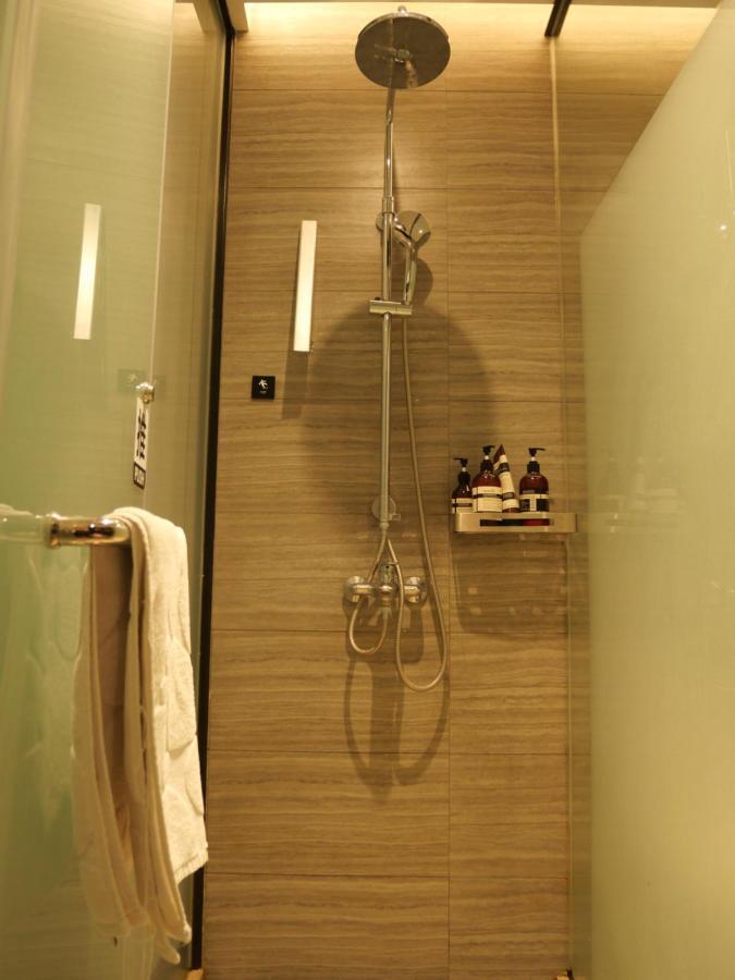 林人酒店 Jingan Bagian luar foto